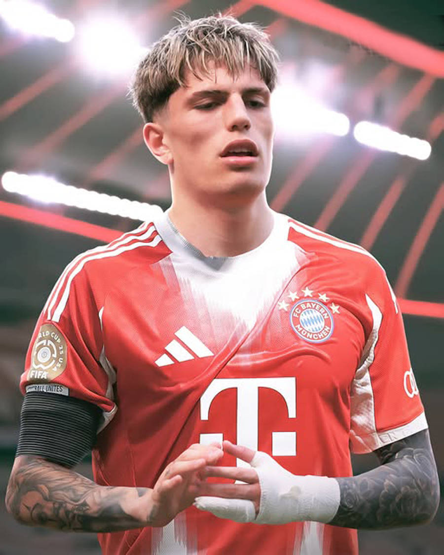 曝拜仁欲签加纳乔，拉什福德球场情场两得意或促使队友放弃留英超！曼联愿4000万卖