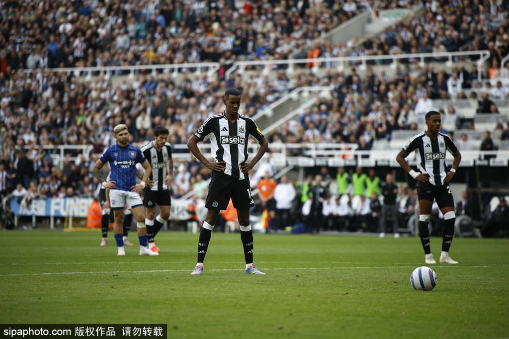 利物浦1.1亿求购伊萨克遭拒，转会泡汤背后暗藏玄机